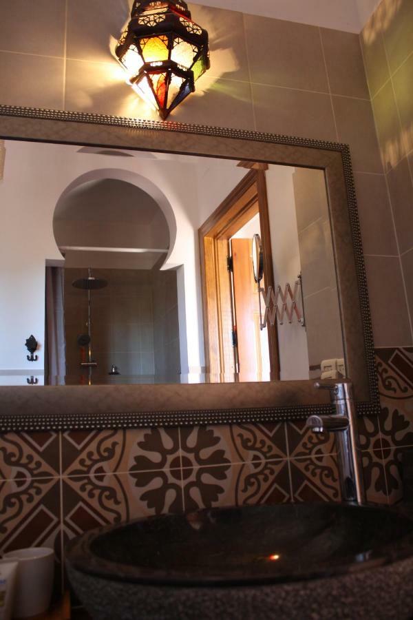 Boutique Bed & Breakfast Casa Utopia Alcaucín エクステリア 写真