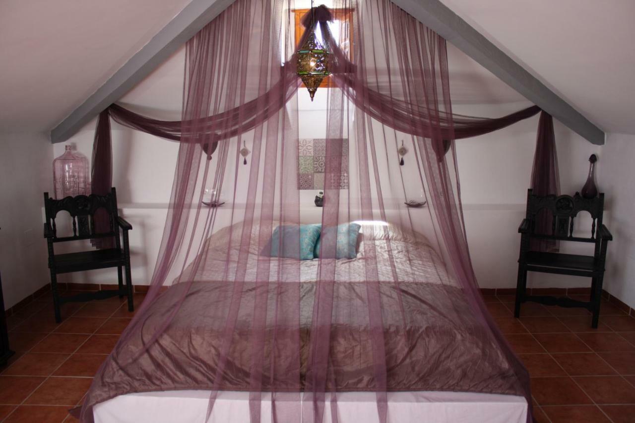 Boutique Bed & Breakfast Casa Utopia Alcaucín エクステリア 写真