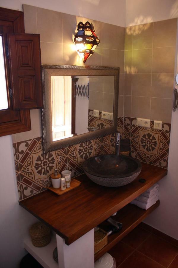Boutique Bed & Breakfast Casa Utopia Alcaucín エクステリア 写真
